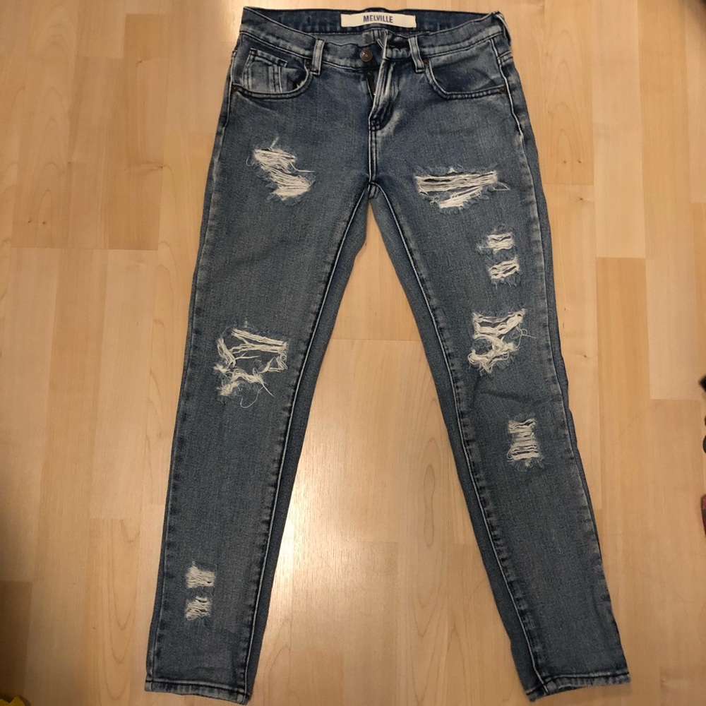 Brandy Melville Distressed Boyfriend Jeans